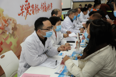 “關愛骨科 幸福晚年”-鄭州市骨科醫院2021年世界關節炎日大型義診及科技惠民活動成功舉辦