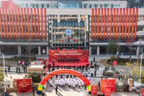 鹿城區人民醫院新院開業 設有中醫骨傷科特色診室 康復中心等,并被授牌為溫醫大附一院協作醫院