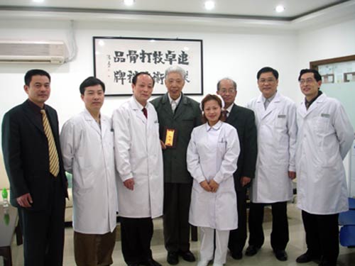 上海治療類風濕專科醫院_西郊骨科醫院-