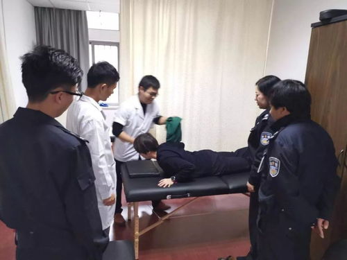 在2019年的最后一天,一群醫護人員都進了交警大隊